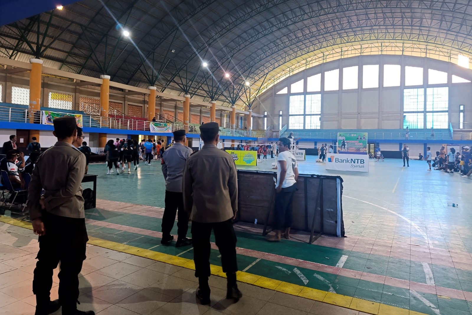 Amankan PORPROV XII NTB di Gerung, Polsek Lombok Barat Pastikan Pertandingan Berjalan Sportif