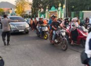 Personel Polsek Rasanae Barat Laksanakan Strong Point Rawan Sore, Wujudkan Keamanan dan Kelancaran Arus Lalu Lintas