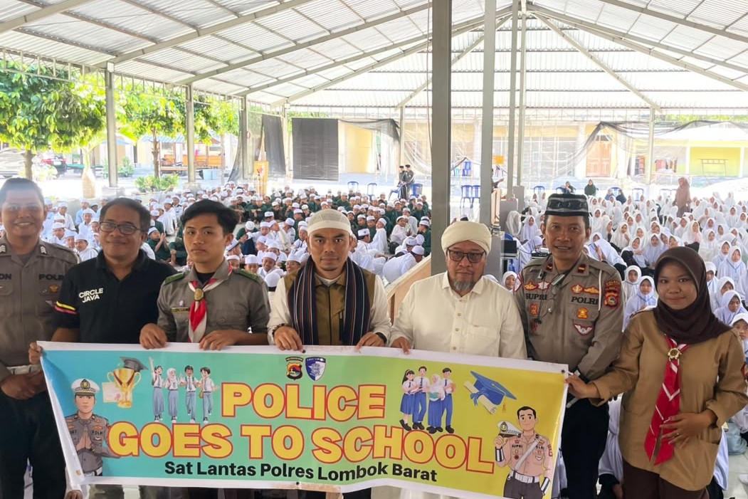 Cegah Perundungan dan Laka Lantas, Polres Lombok Barat Sambangi Ponpes Darul Mustofa NW