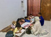 Peduli Pendidikan, Personel Sat Polairud Polres Bima Kota Bersama Istri Rutin Mengajar Anak Usia Dini
