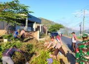 Sinergi Polri, TNI, Pemerintah dan Warga, Gotong Royong Bersihkan Jalan Lintas di Sapugara Bree