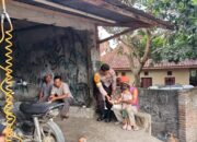 Bhabinkamtibmas Desa Kabar lakukan Sambang Desa dan Silaturahmi untuk Perkuat Sinergi Kamtibmas