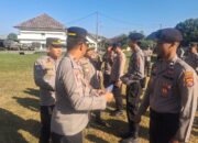 Bentuk perhatian dan Apresisas Polres Sumbawa Barat Serahkan Rewards kepada Personel Yang Ulang Tahun