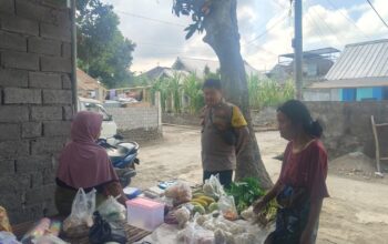 =Bhabinkamtibmas Desa Kerongkong Sambangi Warga, Ajak Bersama Jaga Kondusivitas Kamtibmas