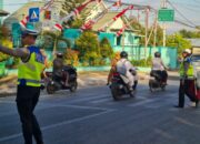 Strong Point Pagi, Sat Lantas Polres Bima Kota Hadir Berikan Pelayanan kepada Masyarakat