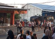 TOKO SEMBAKO DI DESA MATUA TERBAKAR, POLISI BERSAMA BRIMOB DAN WARGA BERHASIL PADAMKAN API
