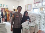 Monitoring Penyaluran Bantuan Beras Bagi Warga Binaan, Bhabinkamtibmas Polsek Monta Sampaikan Himbauan Kamtibmas