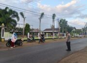 Pastikan Keselamatan Pelajar, Polsek Lunyuk Gelar Pengaturan Arus Lalu Lintas Rawan Pagi