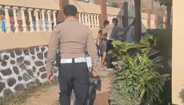 Hentikan Motor Mencurigakan, Sat Lantas Polres Bima Kota Temukan 313 Butir Diduga Ekstasi
